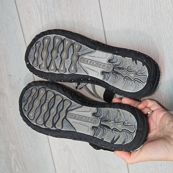 Skechers Women Reggae Outdoor Hiking Loop Toe Sandals shoes sz 10 - Picture 9 of 10